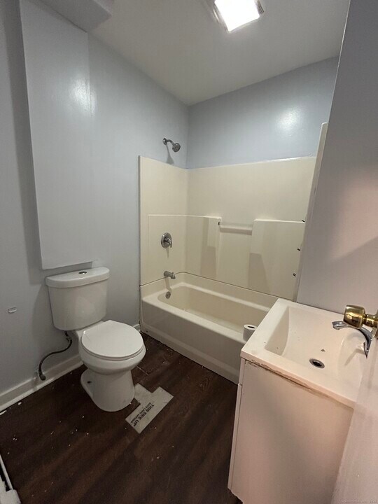 173 5th St in Bridgeport, CT - Building Photo