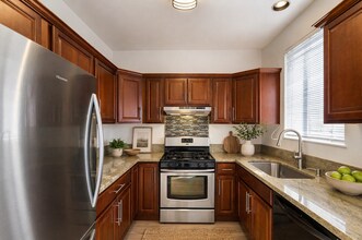 91-1040-1040 Opuku St in Kapolei, HI - Building Photo - Building Photo