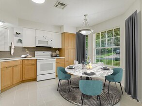 1704 Waterloo Tr in Austin, TX - Building Photo - Building Photo