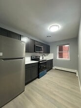 Oakwood Gardens in Plainfield, NJ - Foto de edificio - Interior Photo