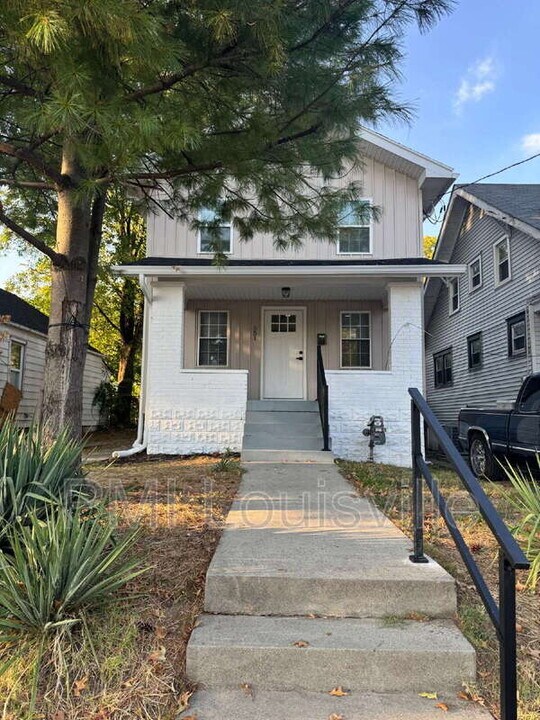 551 Denmark St in Louisville, KY - Building Photo