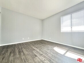100 Clark Dr in Los Angeles, CA - Building Photo - Building Photo