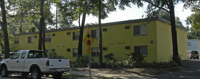 1517 NW 5th Ave in Gainesville, FL - Foto de edificio - Building Photo