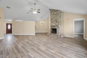 2310 Tall Ships Ln in Friendswood, TX - Building Photo - Building Photo