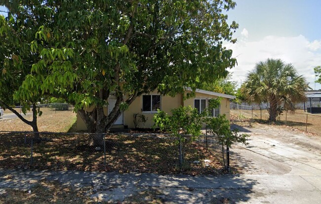 1537 NW 19th Ave in Fort Lauderdale, FL - Building Photo - Building Photo