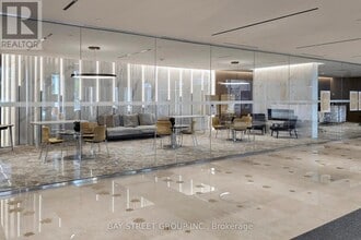 3 Concord Cityplace Wy in Toronto, ON - Building Photo - Building Photo