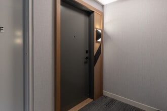 180 Mill St in Toronto, ON - Building Photo - Building Photo
