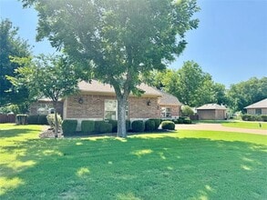 6407 Inverness Rd in Granbury, TX - Building Photo - Building Photo