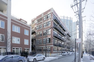 East Side Lofts in Chicago, IL - Building Photo - Building Photo