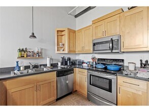 127 5th St NE in Minneapolis, MN - Building Photo - Building Photo