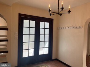 6822 Sorrel St in McLean, VA - Building Photo - Building Photo