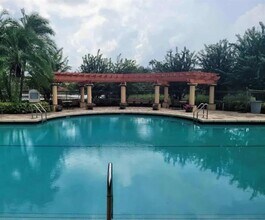 4197 N Haverhill Rd in West Palm Beach, FL - Building Photo - Building Photo