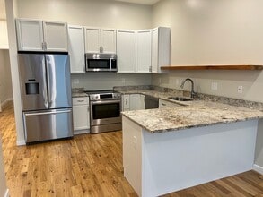 1120 Walnut St, Unit 2R in Philadelphia, PA - Building Photo - Building Photo