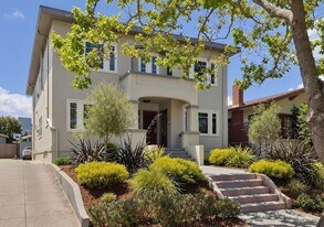 747 55th St in Oakland, CA - Building Photo
