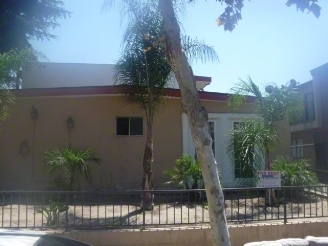 Spurgeon Apartments in Santa Ana, CA - Building Photo