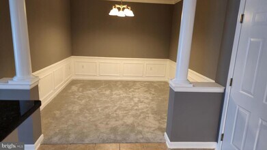 9713 Handerson Pl-Unit -302 in Manassas Park, VA - Building Photo - Building Photo