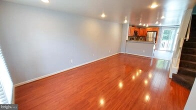 8709 Ravenglass Way in Gaithersburg, MD - Building Photo - Building Photo