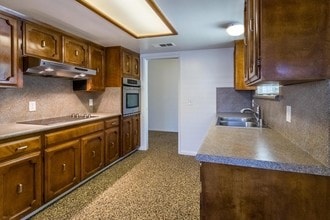 473 E Mesa Ave in Fresno, CA - Building Photo - Building Photo