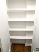 East 82nd Street in New York, NY - Foto de edificio - Building Photo