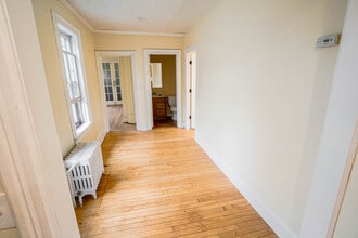 583 Marshall Ave, Unit 1 in St. Paul, MN - Building Photo - Building Photo