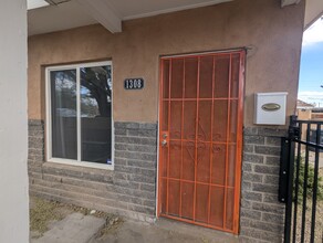 1308 Carlisle Blvd SE, Unit 1308 Carlisle in Albuquerque, NM - Foto de edificio - Building Photo