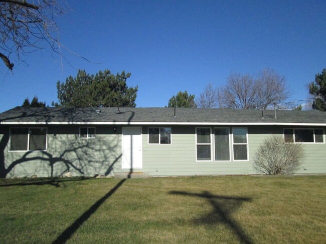 property at 615 Canyon Rd
