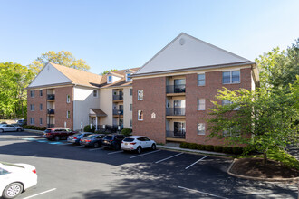 Kings Gate Condominiums in Bordentown, NJ - Building Photo - Building Photo