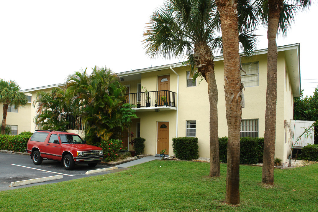 Spruce Ridge Apartments in Stuart, FL - Building Photo