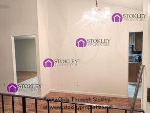 580 Heather Pl in Brentwood, CA - Building Photo - Building Photo