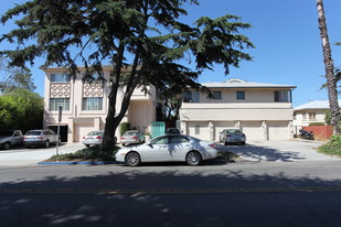 824 Lincoln Blvd Apartments