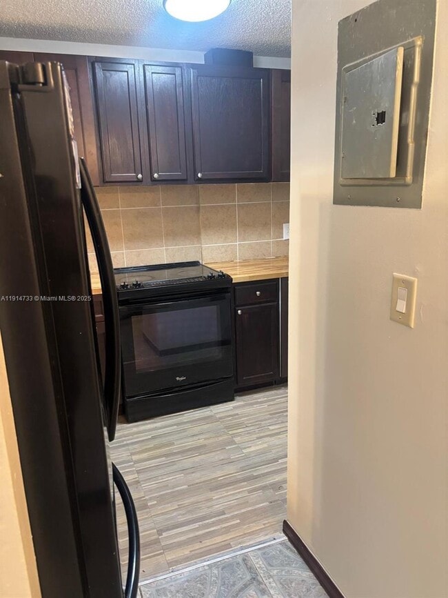 2514 Taylor St in Hollywood, FL - Building Photo - Building Photo