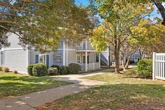 Oak Park at Nations Ford in Charlotte, NC - Building Photo - Building Photo