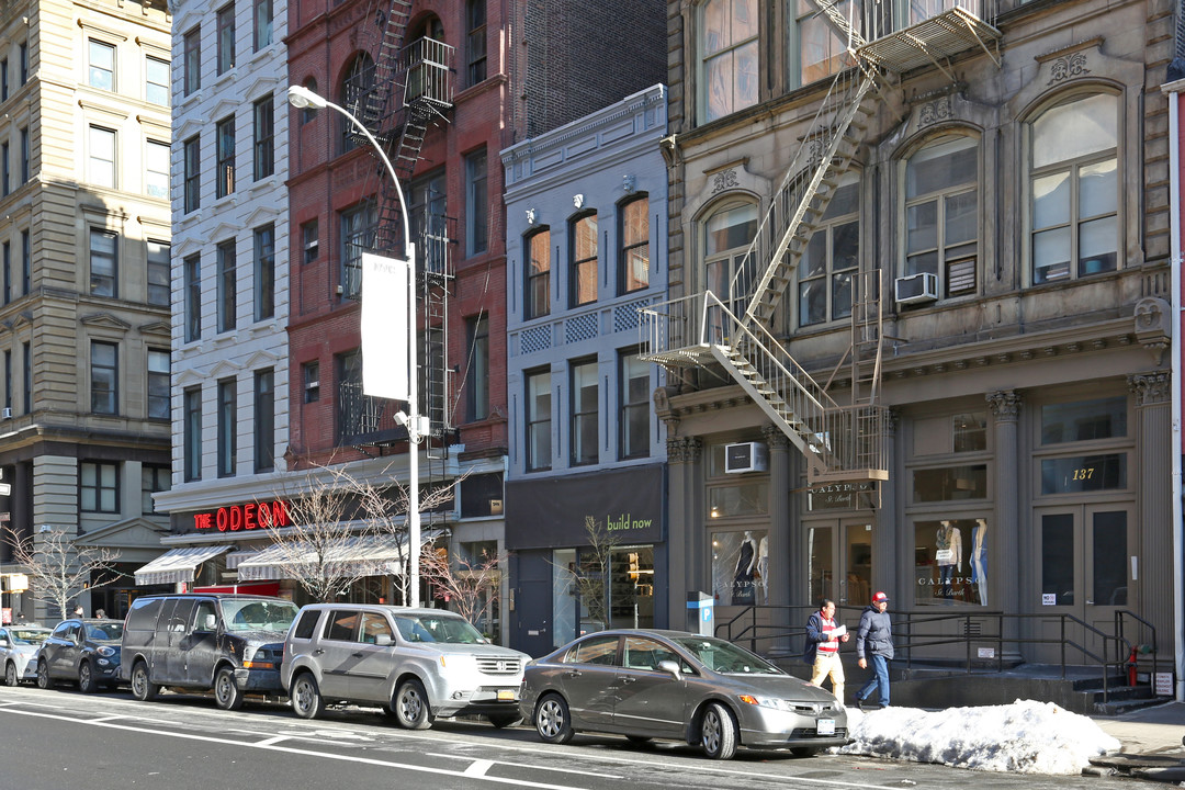 141 W Broadway in New York, NY - Foto de edificio