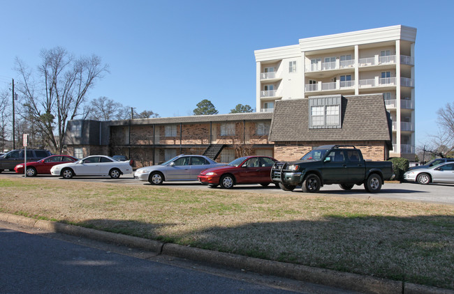 Heathrow in Tuscaloosa, AL - Building Photo - Building Photo