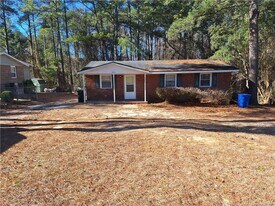 2525 Vestal Ave in Fayetteville, NC - Building Photo