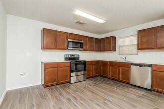 8802 Scarlett Pl in San Antonio, TX - Building Photo - Building Photo