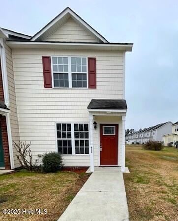 911 Springwood Dr in Jacksonville, NC - Foto de edificio