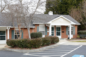 Hillside in Lincolnton, NC - Foto de edificio - Building Photo