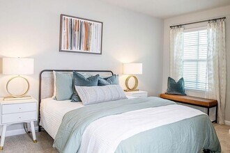 71 W Felton Rd in Cartersville, GA - Foto de edificio - Building Photo