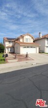 12023 Stone Gate Way in Los Angeles, CA - Building Photo - Building Photo