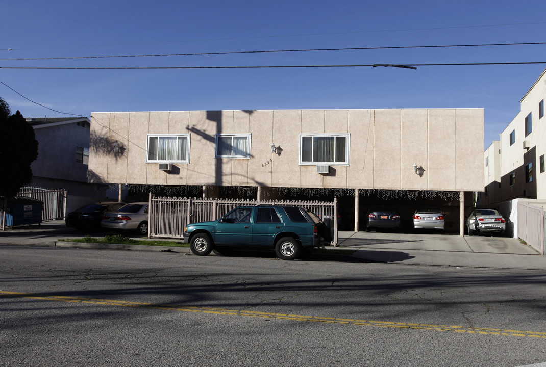 6551 Fulton Ave in Van Nuys, CA - Building Photo