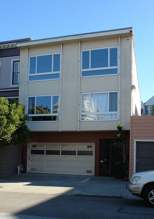 176 Belvedere St in San Francisco, CA - Building Photo