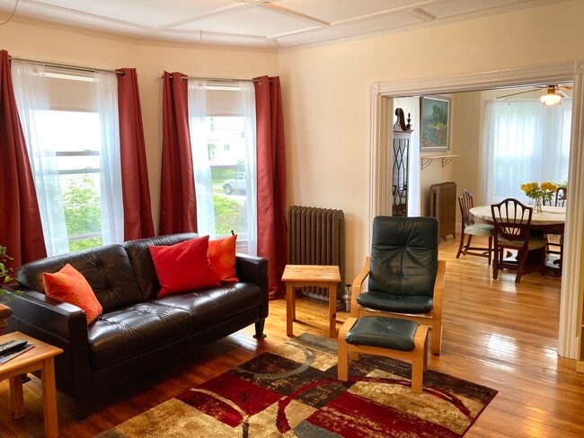 123 Glenwood Ave, Unit 123GlenwoodAve. in Portland, ME - Building Photo - Building Photo