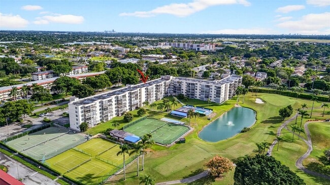 8900 Washington St in Pembroke Pines, FL - Building Photo - Building Photo