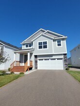 9260 26th St NE in Saint Michael, MN - Foto de edificio - Building Photo