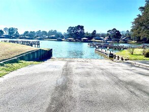 2112 Fm 3186-Unit -A4 in Onalaska, TX - Building Photo - Building Photo