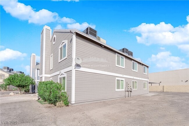 921 Snug Harbor St in Las Vegas, NV - Building Photo - Building Photo