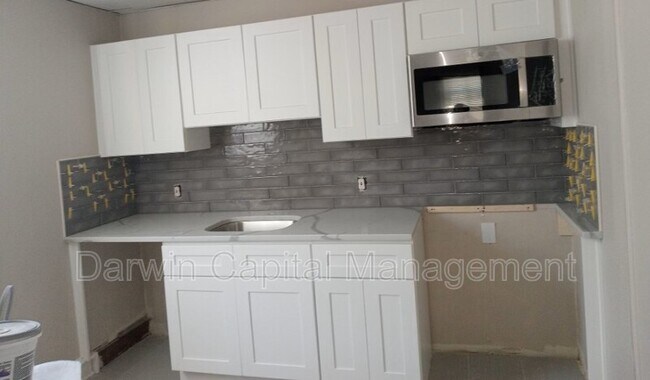 7 E Main St in Wrightstown, NJ - Building Photo - Building Photo