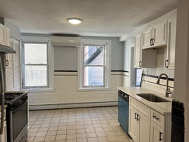 99 Salem St, Unit 2 Apartamentos