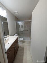 381 Lancaster Ct in Piscataway, NJ - Building Photo - Building Photo